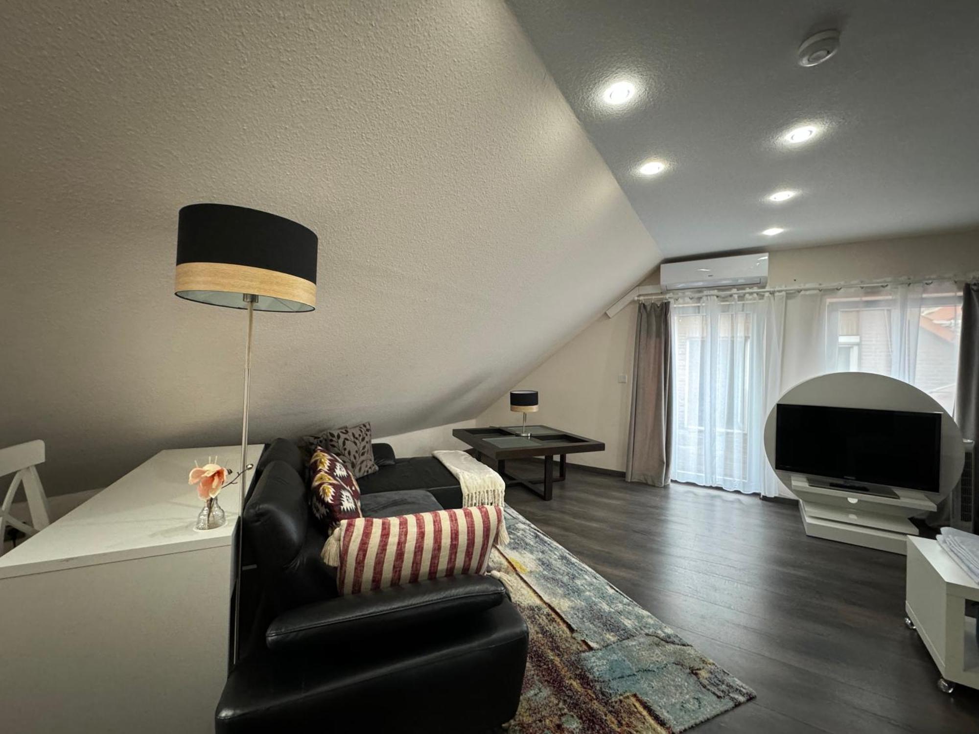 Modern House Gehrden Auf 2 Etagen, Nice Garten, Barbecue, Contactless Check-In, Free Parking מראה חיצוני תמונה