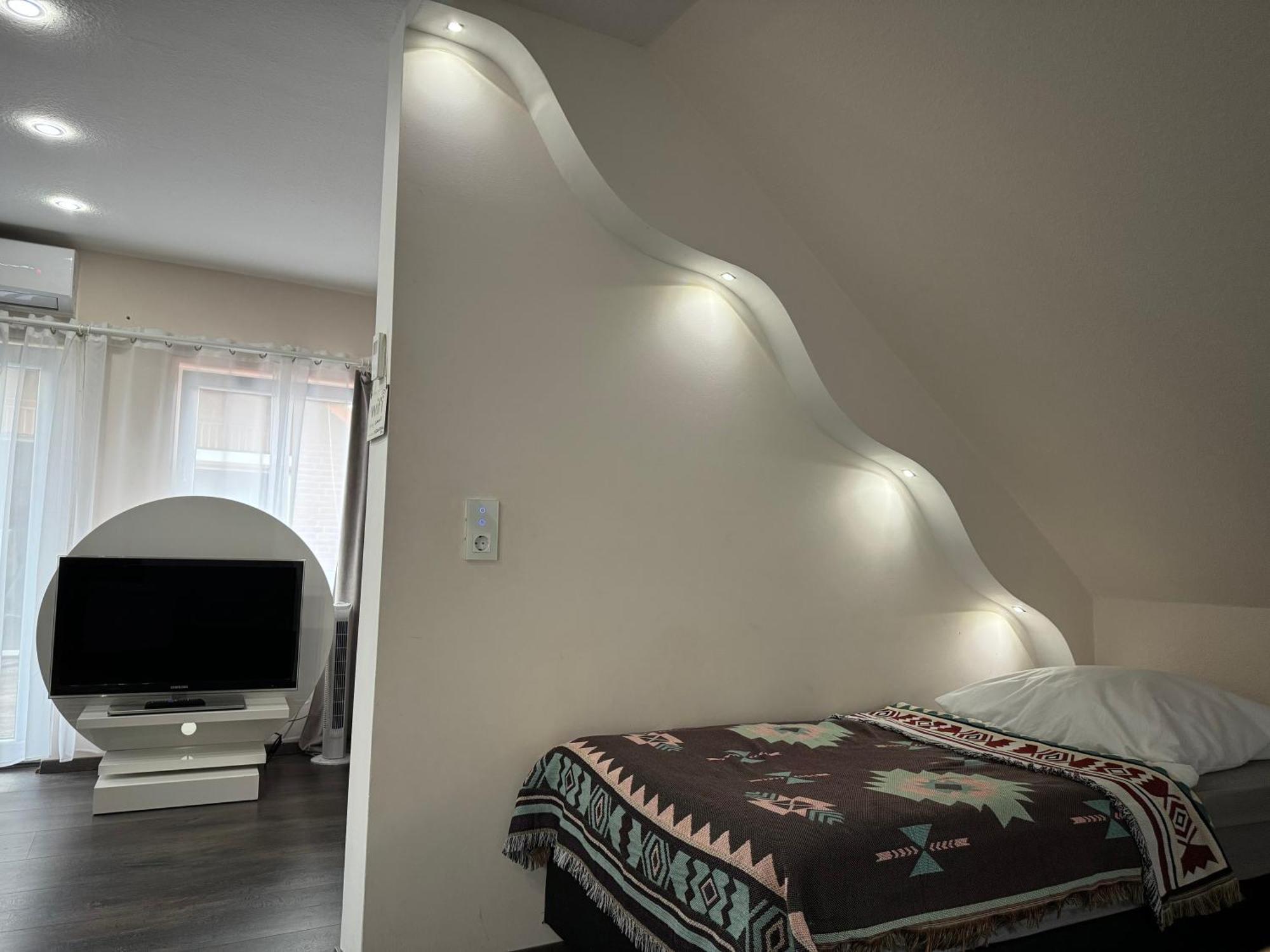 Modern House Gehrden Auf 2 Etagen, Nice Garten, Barbecue, Contactless Check-In, Free Parking מראה חיצוני תמונה