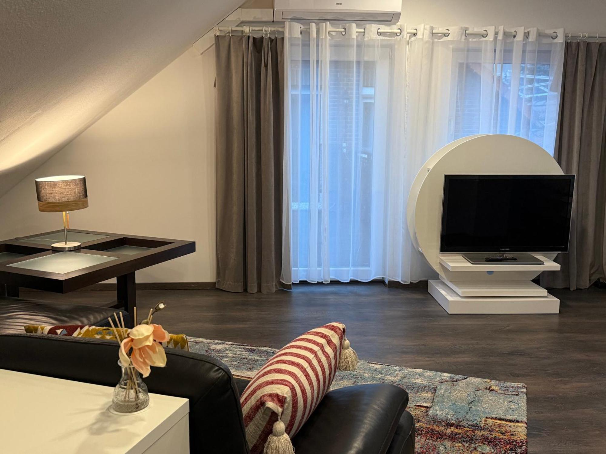 Modern House Gehrden Auf 2 Etagen, Nice Garten, Barbecue, Contactless Check-In, Free Parking מראה חיצוני תמונה
